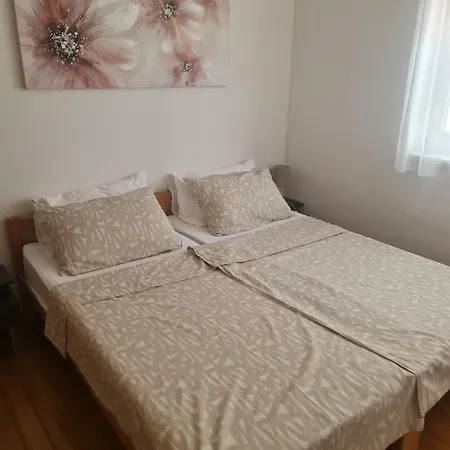 Elena With Free Parking And Terrace Διαμέρισμα *